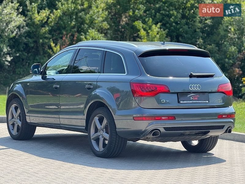 Позашляховик / Кросовер Audi Q7 2015 в Тернополі