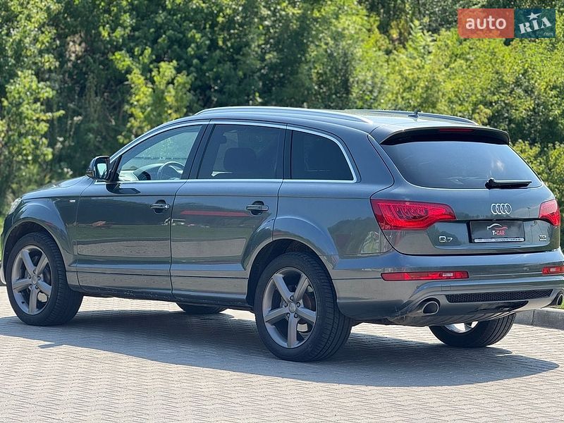 Позашляховик / Кросовер Audi Q7 2015 в Тернополі