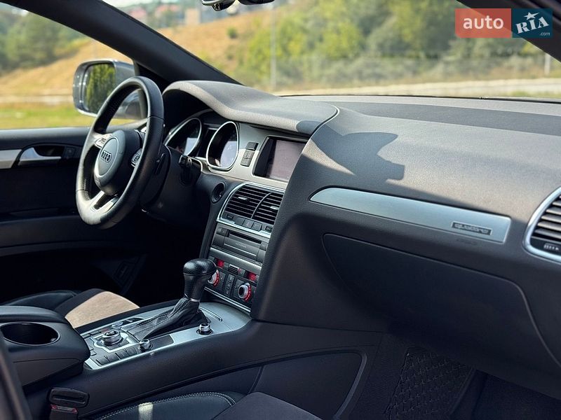 Позашляховик / Кросовер Audi Q7 2015 в Тернополі