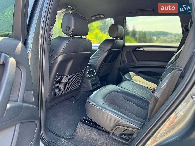 Позашляховик / Кросовер Audi Q7 2015 в Тернополі
