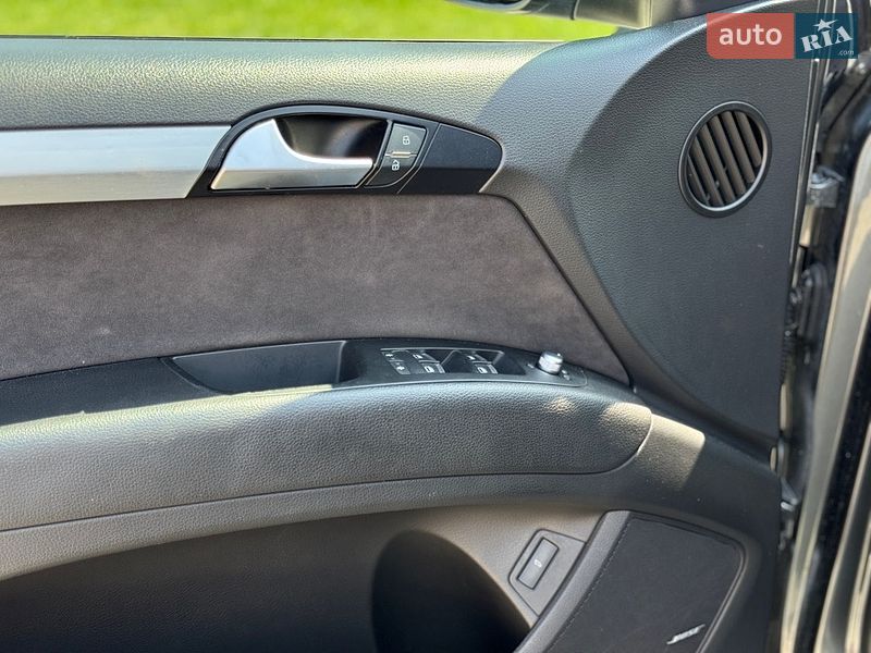Позашляховик / Кросовер Audi Q7 2015 в Тернополі