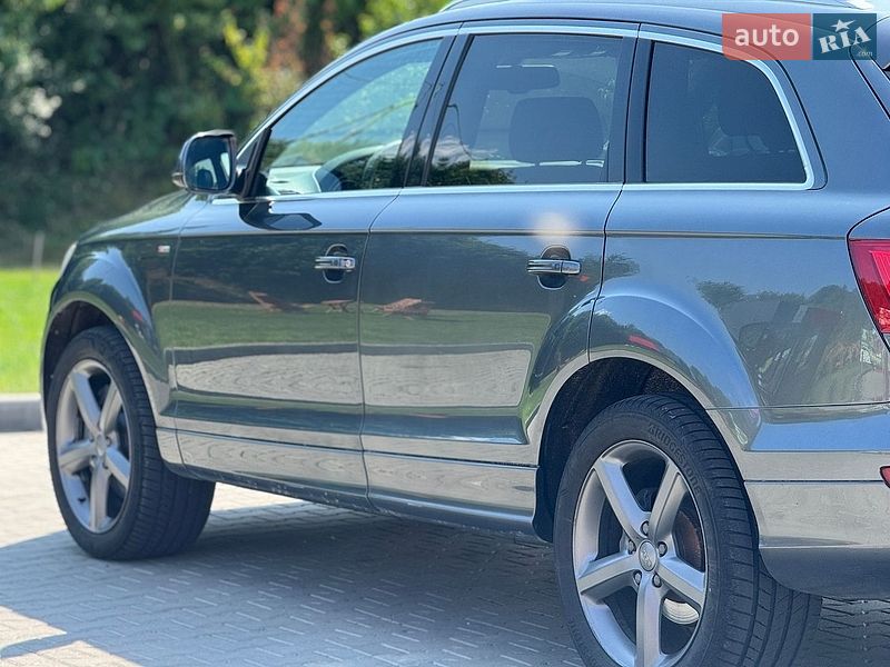 Позашляховик / Кросовер Audi Q7 2015 в Тернополі