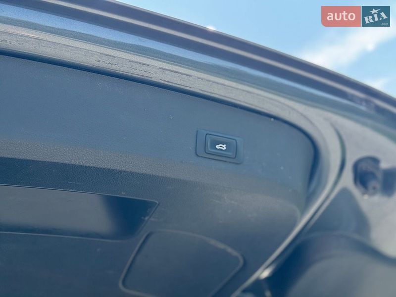 Позашляховик / Кросовер Audi Q7 2015 в Тернополі