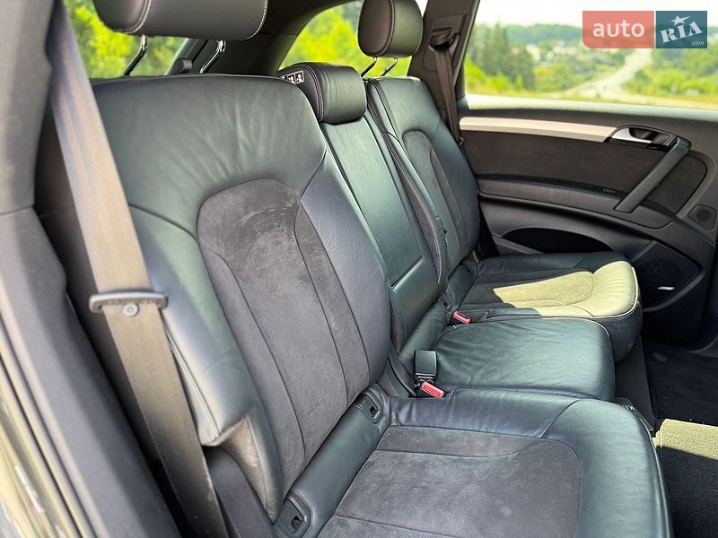 Позашляховик / Кросовер Audi Q7 2015 в Тернополі