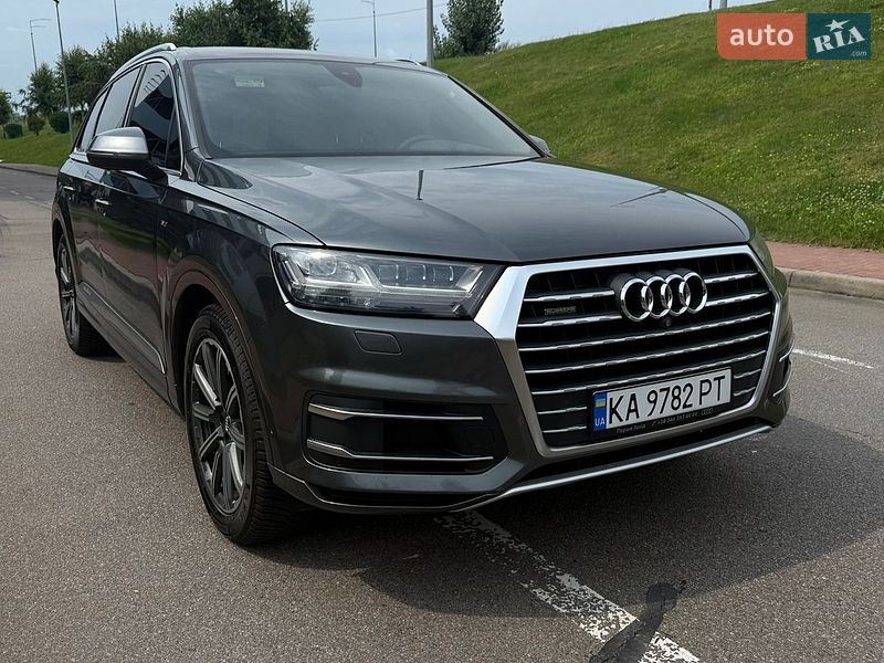 Позашляховик / Кросовер Audi Q7 2017 в Києві