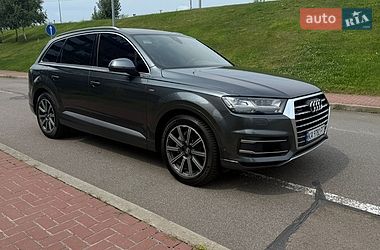 Позашляховик / Кросовер Audi Q7 2017 в Києві