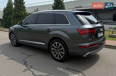 Позашляховик / Кросовер Audi Q7 2017 в Києві