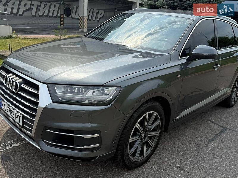 Позашляховик / Кросовер Audi Q7 2017 в Києві
