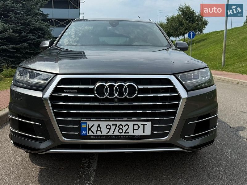 Позашляховик / Кросовер Audi Q7 2017 в Києві