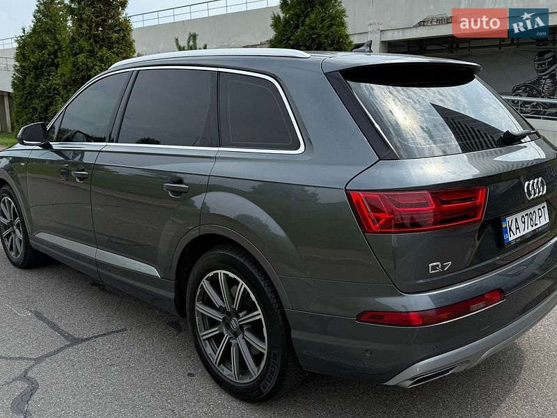 Позашляховик / Кросовер Audi Q7 2017 в Києві