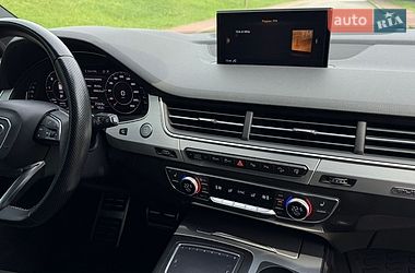 Позашляховик / Кросовер Audi Q7 2017 в Києві