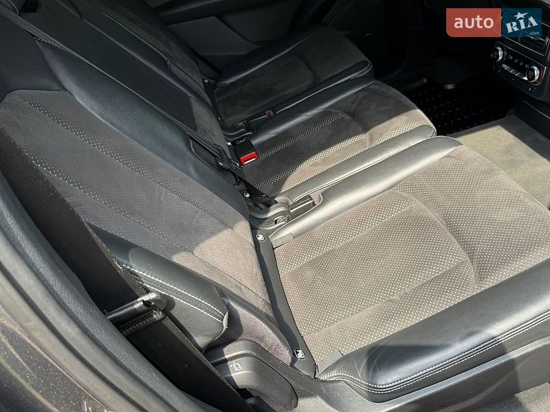 Позашляховик / Кросовер Audi Q7 2017 в Києві