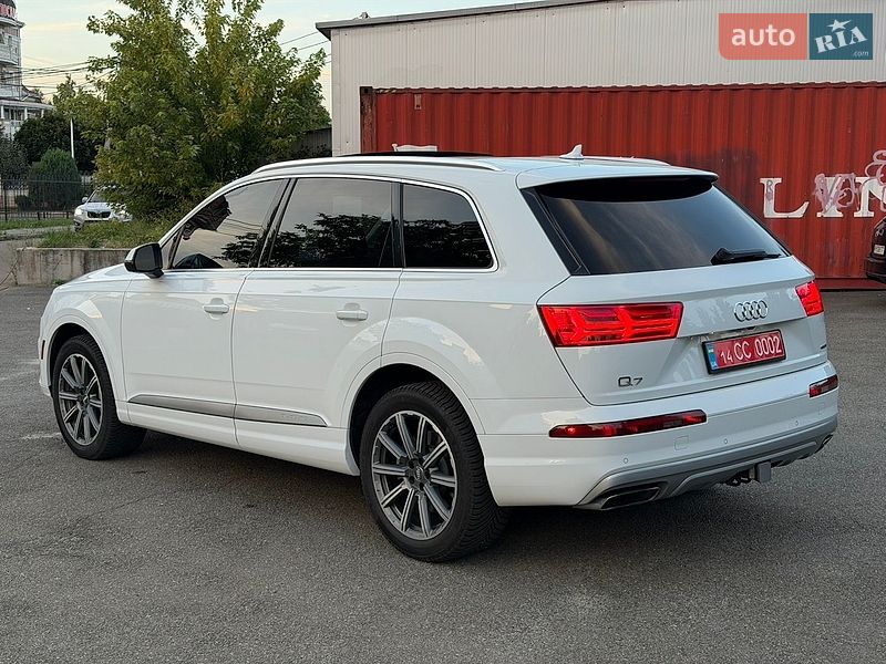 Позашляховик / Кросовер Audi Q7 2018 в Києві