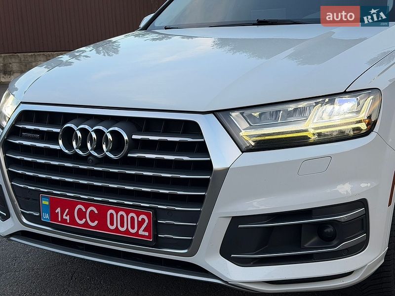 Позашляховик / Кросовер Audi Q7 2018 в Києві