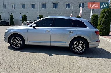 Audi Q7  2017