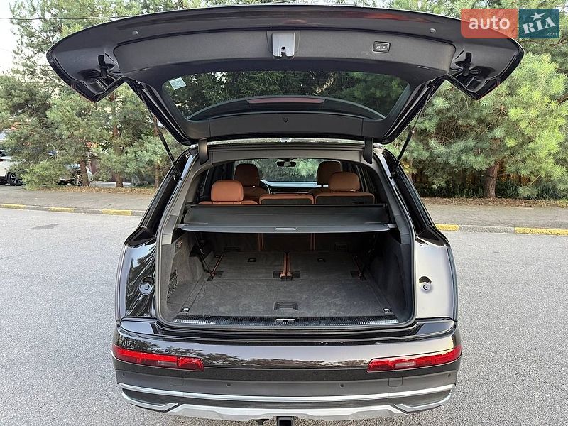 Позашляховик / Кросовер Audi Q7 2023 в Києві фото 10 Позашляховик / Кросовер Audi Q7 2023 в Києві