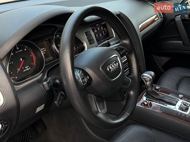 Внедорожник / Кроссовер Audi Q7 2013 в Ровно