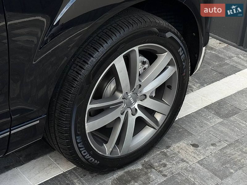 Внедорожник / Кроссовер Audi Q7 2013 в Ровно