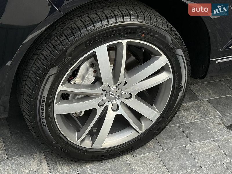 Внедорожник / Кроссовер Audi Q7 2013 в Ровно