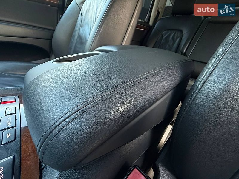 Внедорожник / Кроссовер Audi Q7 2013 в Ровно