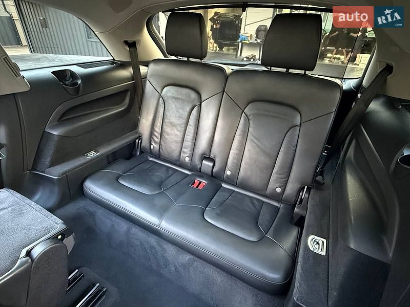 Внедорожник / Кроссовер Audi Q7 2013 в Ровно