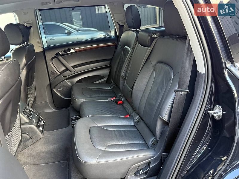 Внедорожник / Кроссовер Audi Q7 2013 в Ровно