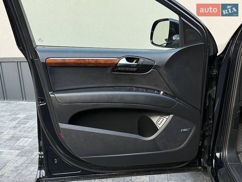 Внедорожник / Кроссовер Audi Q7 2013 в Ровно