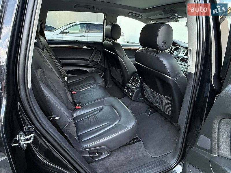 Внедорожник / Кроссовер Audi Q7 2013 в Ровно