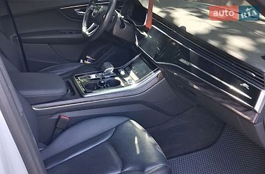 Позашляховик / Кросовер Audi Q7 2020 в Дніпрі