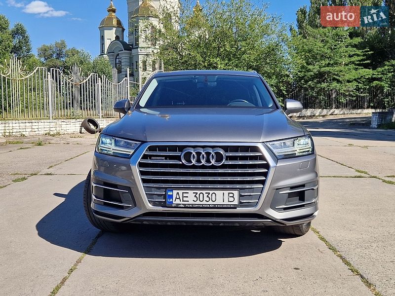 Внедорожник / Кроссовер Audi Q7 2017 в Днепре