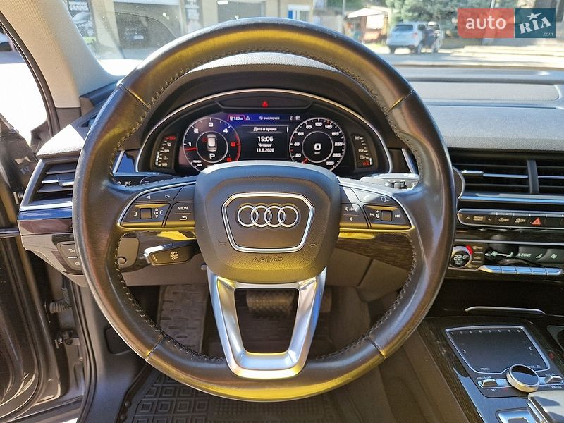 Внедорожник / Кроссовер Audi Q7 2017 в Днепре