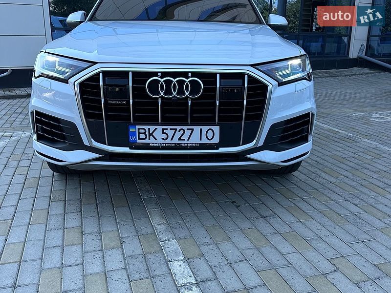 Внедорожник / Кроссовер Audi Q7 2021 в Ровном