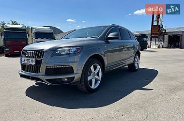 Audi Q7  2013