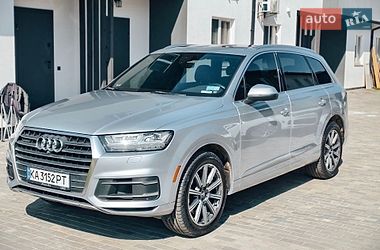 Audi Q7  2017