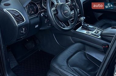 Позашляховик / Кросовер Audi Q7 2015 в Луцьку