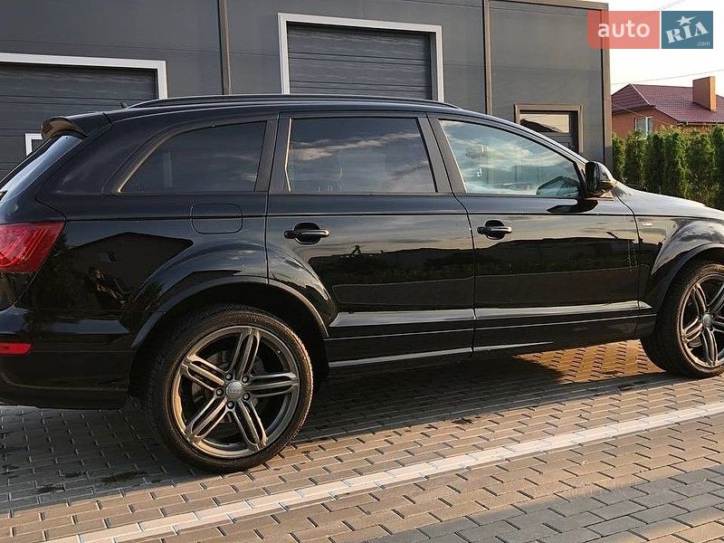 Позашляховик / Кросовер Audi Q7 2015 в Луцьку