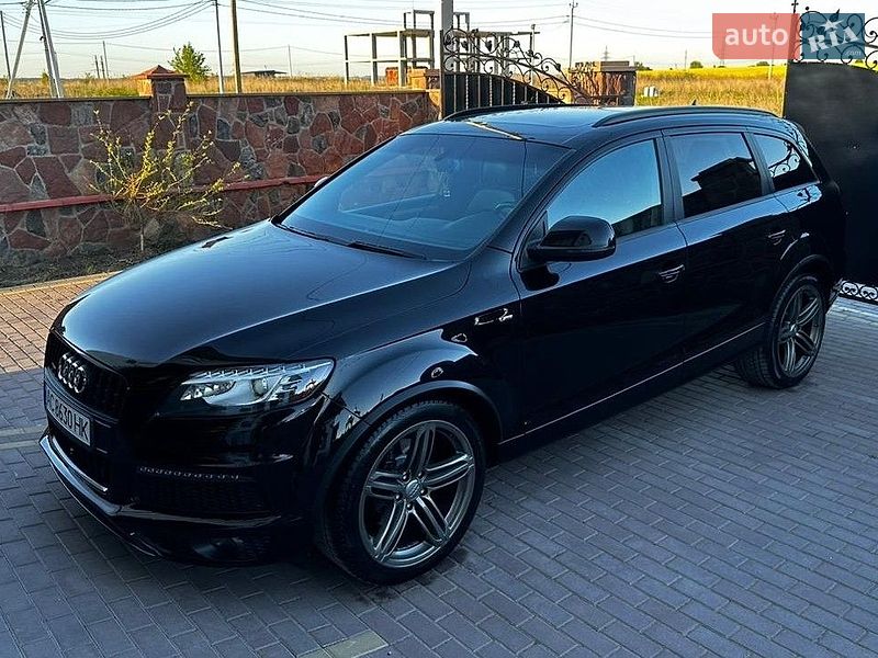 Позашляховик / Кросовер Audi Q7 2015 в Луцьку