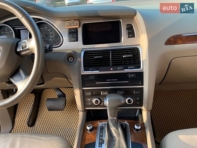 Внедорожник / Кроссовер Audi Q7 2013 в Каменке-Бугской фото 10 Внедорожник / Кроссовер Audi Q7 2013 в Каменке-Бугской