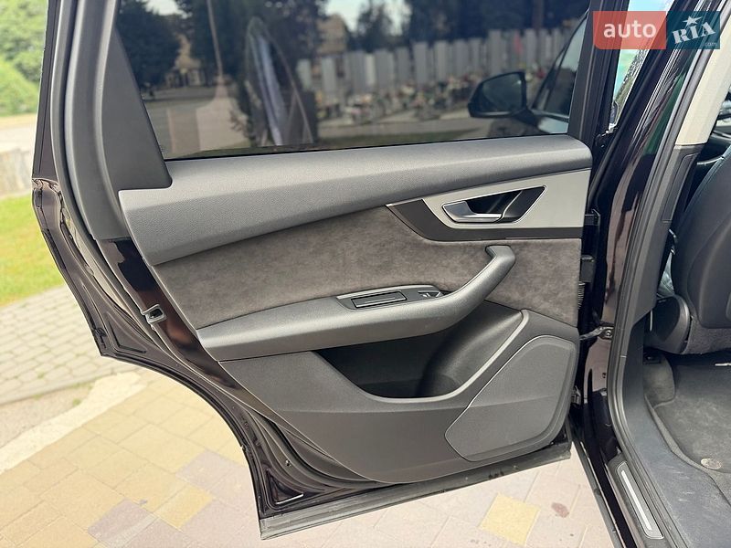 Внедорожник / Кроссовер Audi Q7 2018 в Ивано-Франковске