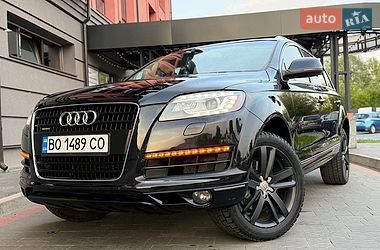 Audi Q7  2011