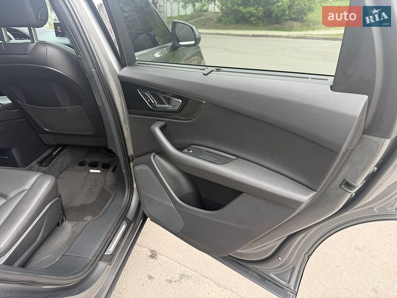 Внедорожник / Кроссовер Audi Q7 2016 в Львове