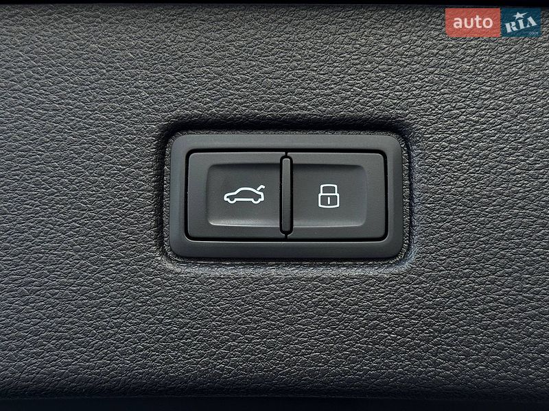 Позашляховик / Кросовер Audi Q7 2019 в Рівному