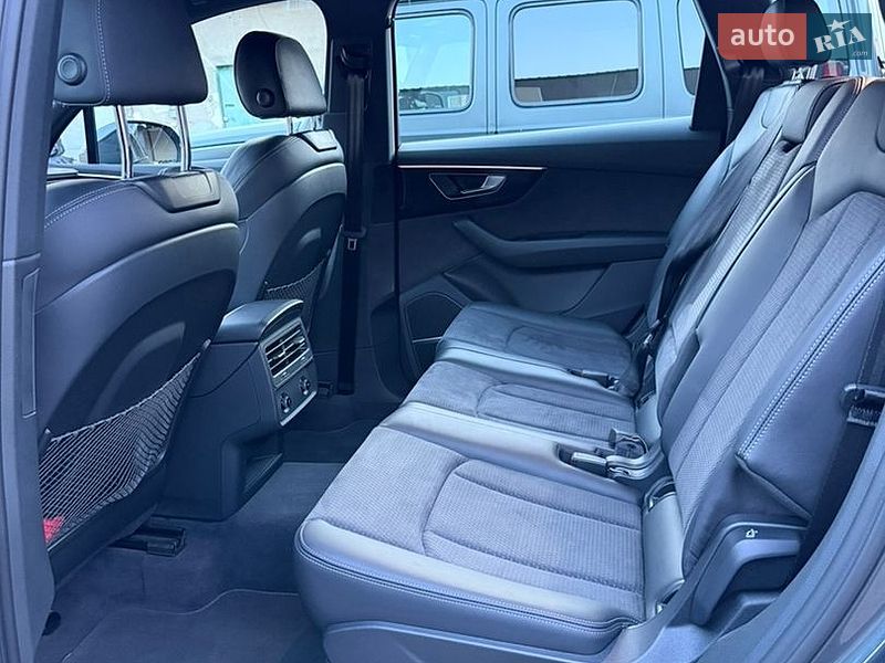 Внедорожник / Кроссовер Audi Q7 2024 в Ивано-Франковске