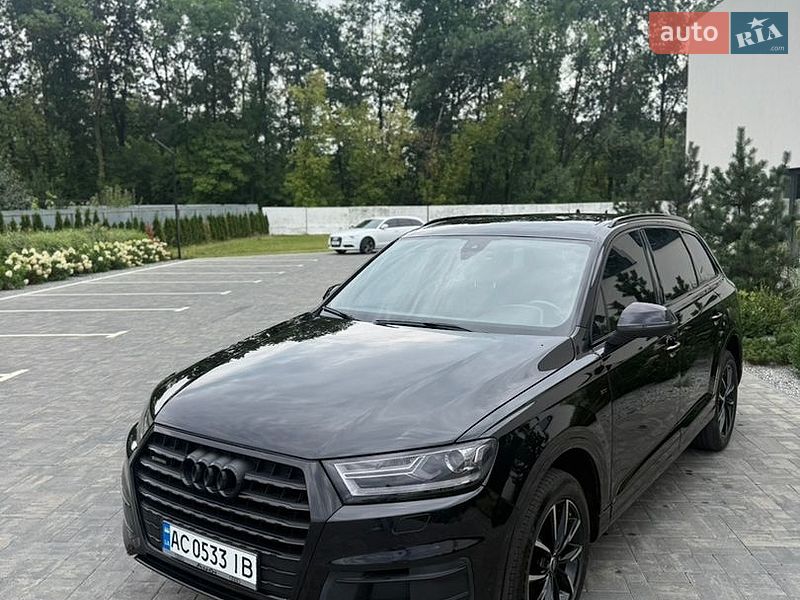 Позашляховик / Кросовер Audi Q7 2016 в Луцьку