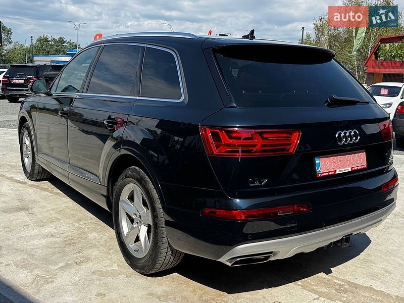 Внедорожник / Кроссовер Audi Q7 2016 в Ровно