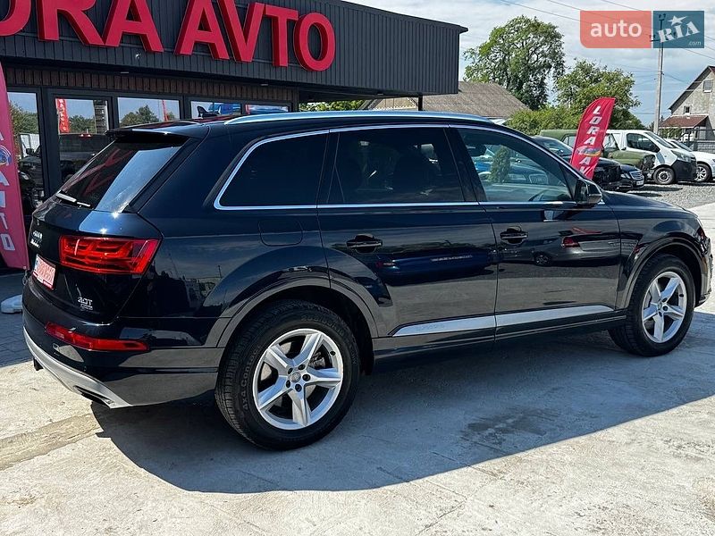 Внедорожник / Кроссовер Audi Q7 2016 в Ровно