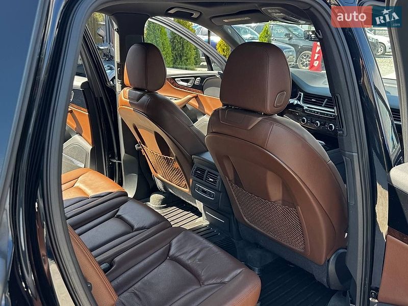 Внедорожник / Кроссовер Audi Q7 2016 в Ровно