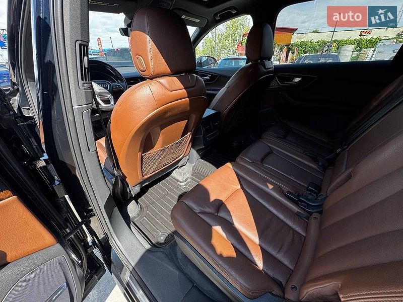 Внедорожник / Кроссовер Audi Q7 2016 в Ровно