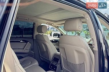 Позашляховик / Кросовер Audi Q7 2012 в Вараші