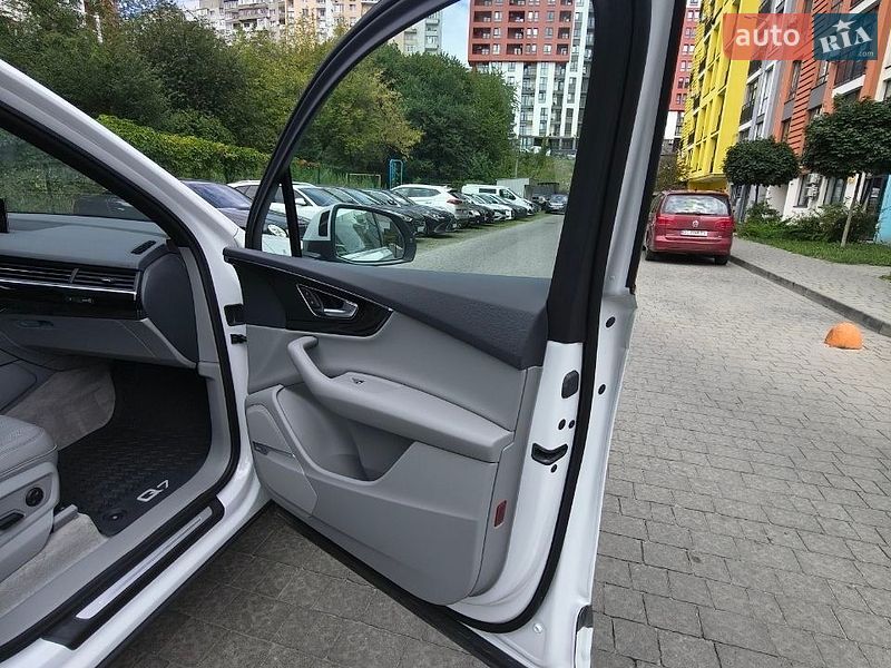 Внедорожник / Кроссовер Audi Q7 2019 в Львове